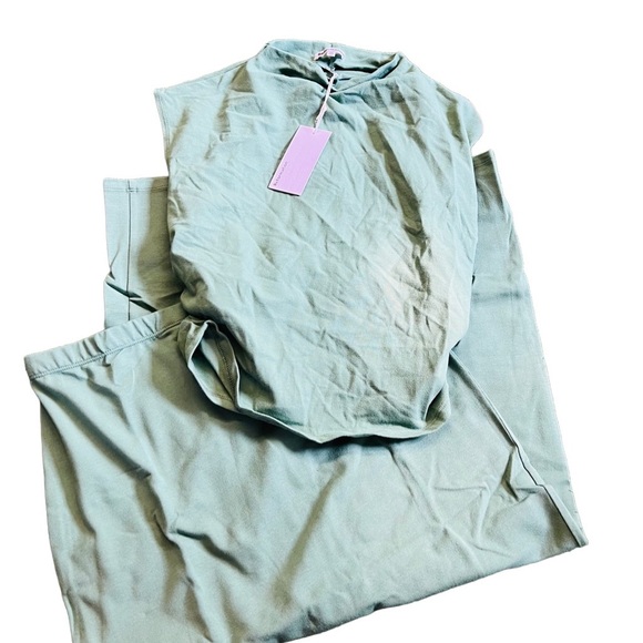 New with tags reformation foster knit, two piece bottle, green size extra small - Picture 4 of 6